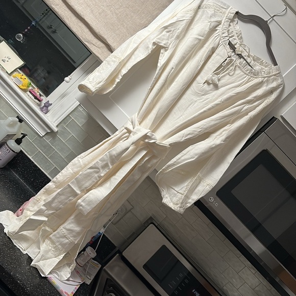 UPDATED! 🤍😍 Spell Milla Gown NWT Sz M Color: cream/white! 🤍😍 - Picture 14 of 16